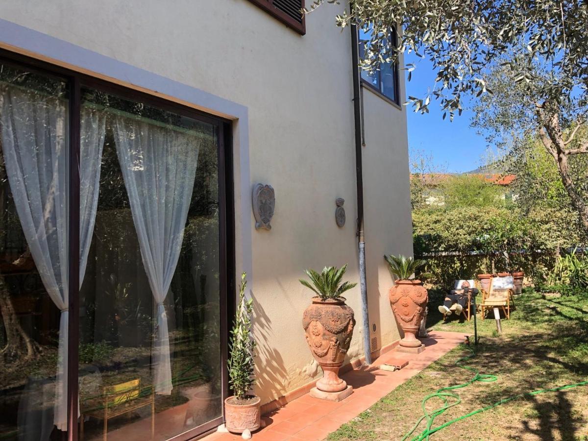 La Villa Bianca - Appartamento In Villa سيستو فيورنتينو المظهر الخارجي الصورة